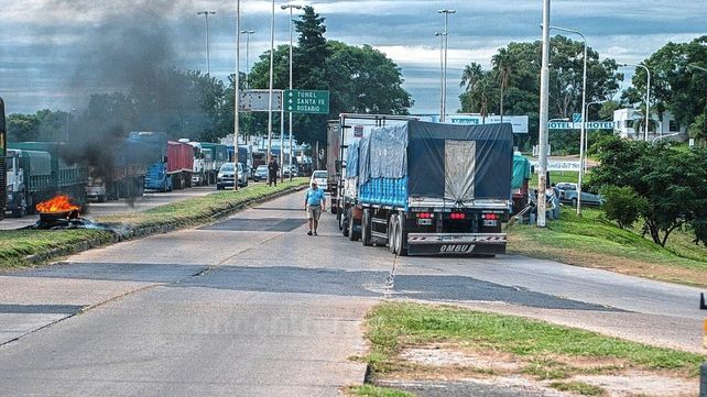 Transportistas de carga y el Gobierno llegaron a un acuerdo y se levantó el paro.