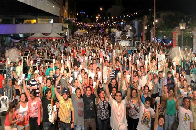 Música, bailes y comidas típicas, protagonistas de la fiesta de Cerveza Santa Fe