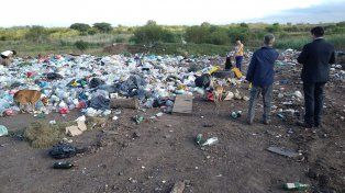 el Municipio de Colonia Avellaneda no podrá seguir tirando basura a menos de 1.000 metros de casas.