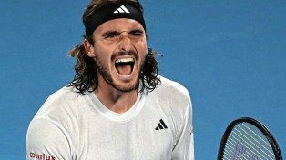 El griego Stefanos Tsitsipas se convirtió en el primer finalista del Abierto de Australia.
