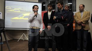 Alumnos de la UTN presentaron un proyecto para realizar un barco solar