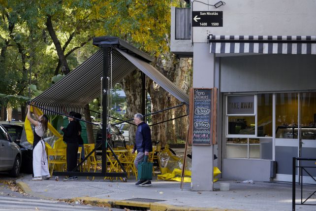 La plaza Santiago Buratovich es el corazón histórico y punto de encuentro del tradicional barrio Echesortu. Fue remozada.