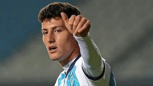 Racing hará uso de la opción por el 50% del pase de Tomás Chancalay y a Colón ingresará un dinero importante.
