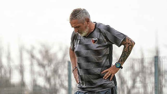 El entrenador de Colón Sergio Rondina modificará el esquema y realizará tres cambios para visitar a Newells.