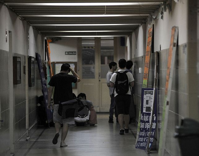 Los expertos consideran que los obstáculos con los que llegan los jóvenes al nivel superior deben ser atendidos con distintas estrategias de apoyo. (Foto: F. Guillén)