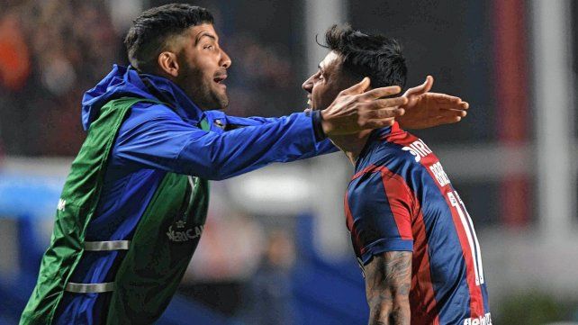San Lorenzo derrotó a San Pablo con gol de Adam Bareiro