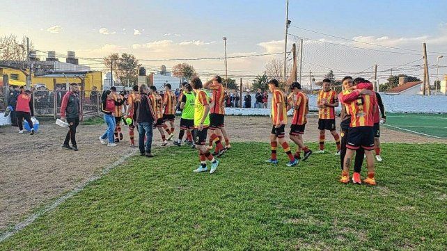 Neuquén festejó con su gente el triunfo como local.