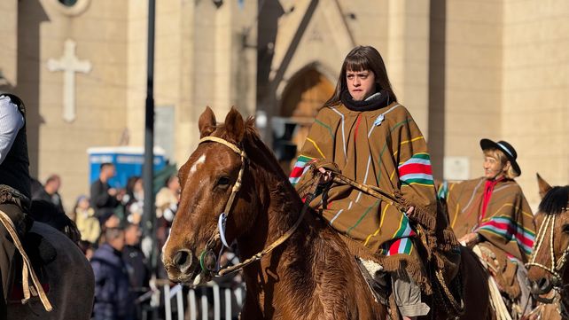 Apoyo a las agrupaciones tradicionalistas del sur provincial que mantienen viva la identidad argentina