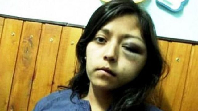 Si no entraba mi hermana menor, él la mataba, le había estado pegando como a un oso de peluche