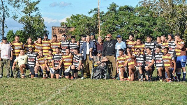 Capibá RC y los jugadores del ex-Diamantino homenajearon a Tarimba y Tri Tri.