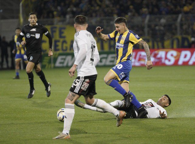 Tomás OConnor traslada en el empate de Central ante Riestra