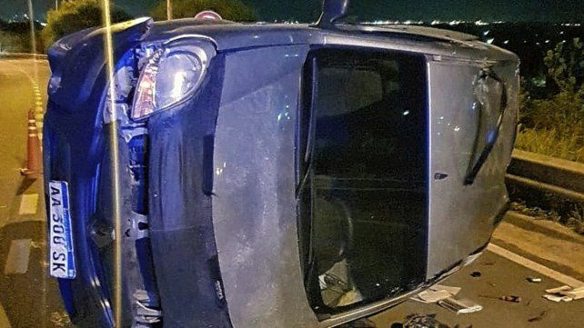 El conductor tomó su celular