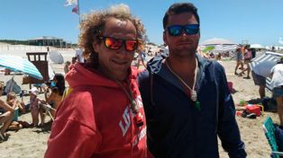 La mitad de los guardavidas en las playas de Barcelona son argentinos