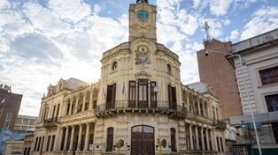 Paraná: anunciaron días de receso administrativo y asueto