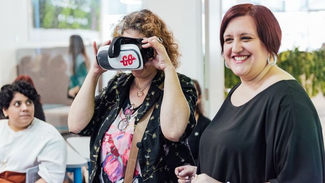 Frontera se presenta como una “e-ducadora disruptiva e innovadora”.