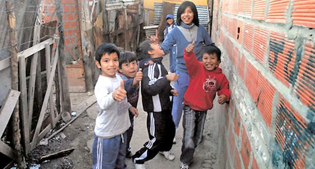 Siete de cada diez ni&ntilde;os que eran  pobres en 2003 dejaron de serlo