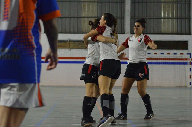 Las pibas del futsal leproso lleva siete victorias en fila