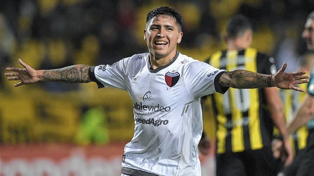 El minuto a minuto del duelo entre Peñarol y Colón