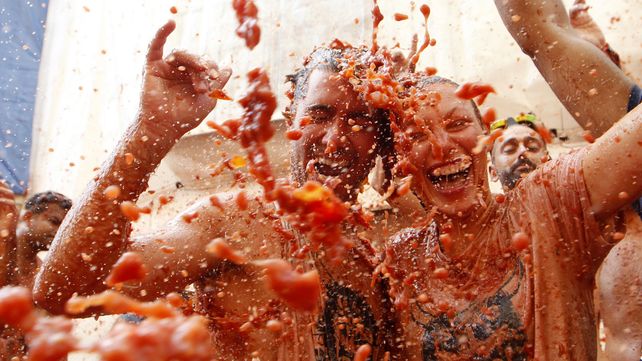 Tomatina, la batalla roja celebró su fiesta anual
