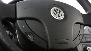 Volkswagen Argentina convocó a más de 55.000 clientes que aún no pasaron a verificar desperfectos en airbag del conducto. Los modelos de los autos afectados