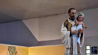 La comunidad de Barrio San Roque de Paraná, que este 30 de octubre celebra su 30º aniversario parroquial, contará con un lugar para las cenizas de los difuntos