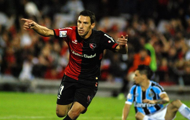 Maxi Rodríguez, en duda en Newells para ir a Paraguay