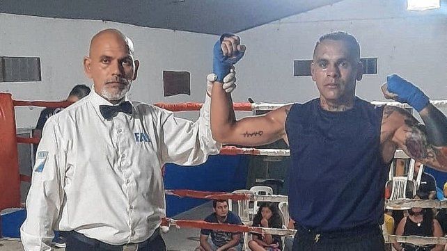 Nicolás Tobar del Olimboxing se trajo un triunfo desde la localidad de Cayastá.