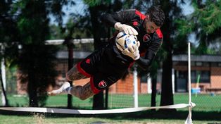 Gabriel Arias, en una de las prácticas de Newells. Dijo que vino encantado por la invitación de la dupla Orsi-Gómez.