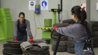 Primer centro de reducción de neumáticos fuera de uso de Michelín y Vica Neumáticos y Servicios