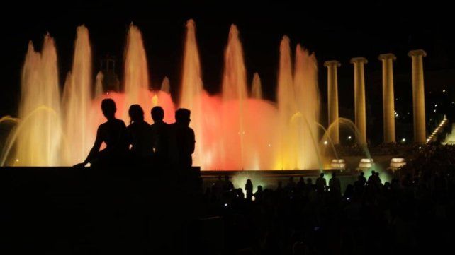 La propuesta reunirá más de&nbsp; 50 imágenes que capturan la cotidianidad de diversas ciudades del mundo y la transición del autor del formato analógico al digital