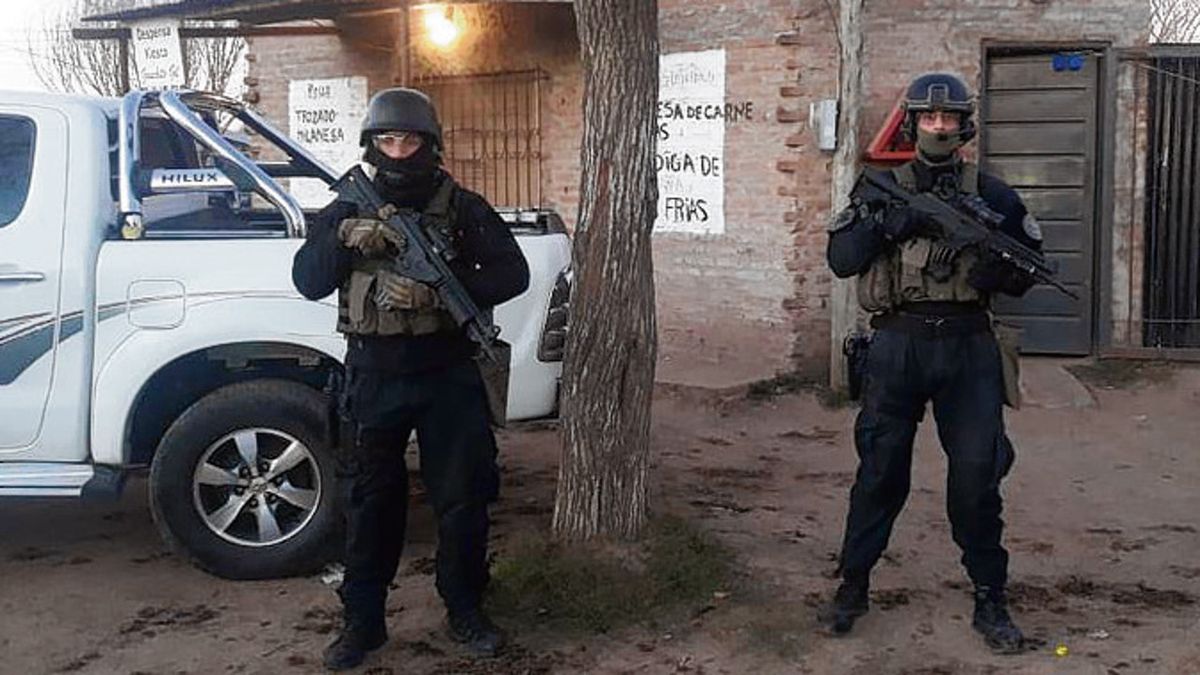 Detenidos por tenencia de armas y drogas en Santa Fe