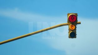 Comienza a funcionar el semáforo de Iturraspe y Gaboto