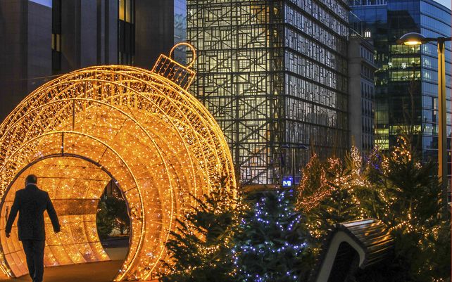 El mundo se ilumina esperando la Navidad