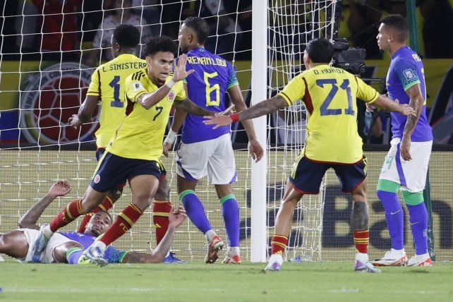 Brasil perdió con Colombia de visitante.