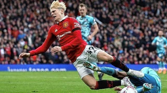 Garnacho se pierde los partidos con la Argentina por una lesión.