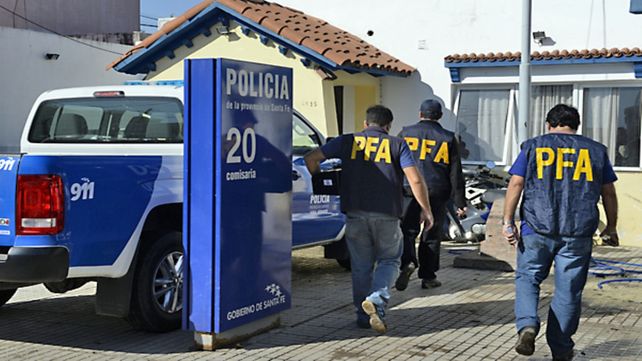 Procedimiento. En abril de 2015 la Policía Federal allanó la seccional de Carrasco al 2500.