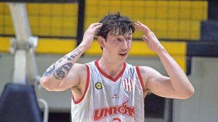 Unión cortó a Elías Cave y busca reemplazo en la Liga Nacional