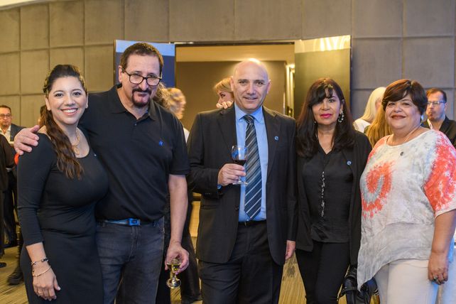 Judith Núñez, Mario Paoloni, Luis Perretta, Graciela Acevedo y Dora Fernández.