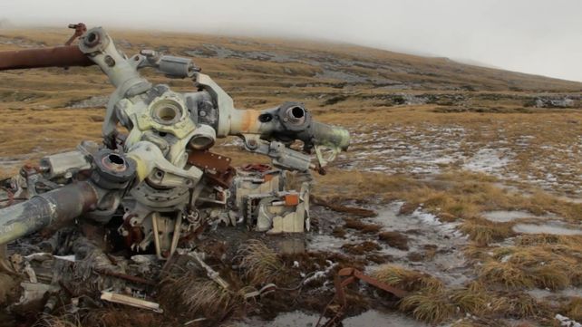 Paisajes de Malvinas con vestigios de la guerra.