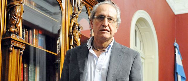 Oscar Blando es director provincial de Reforma Política y Constitucional de la provincia de Santa Fe. Según él