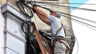 Las cámaras de vigilancia constan de equipos fijos y móviles a través del sistema domo.