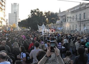 Financiamiento universitario: recomiendan a docentes y no docentes iniciar demandas individuales por los retroactivos