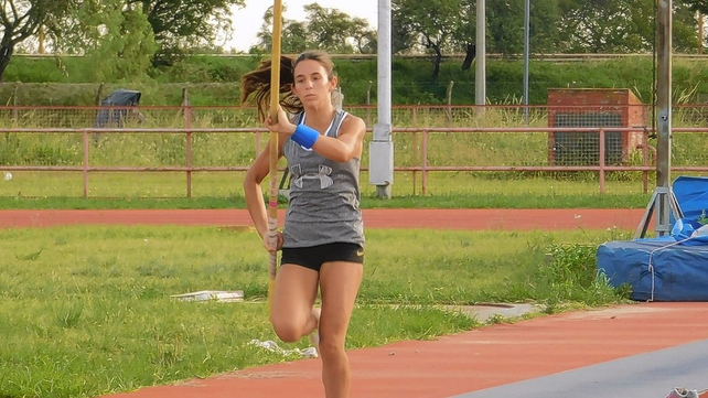 La santafesina Luciana Gómez Iriondo participará en la prueba de salto con garrocha en el Nacional de Mayores a llevarse a cabo en Rosario.