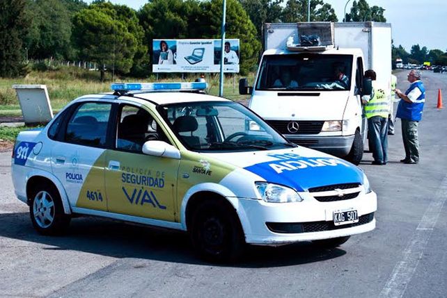 Personal de la Policía de Seguridad Vial durante el operativo.