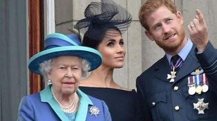 La reina, Meghan y Harry.
