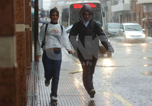 Nuevamente llegan días de frío y lluvia