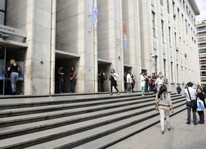 Detuvieron a otro agente de policía por sus vínculos con Los Monos