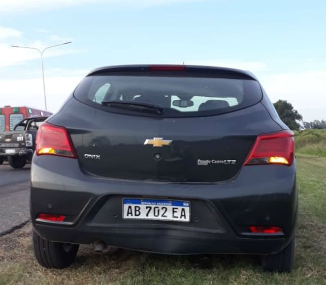 Otro de los autos que chocó el ladrón.