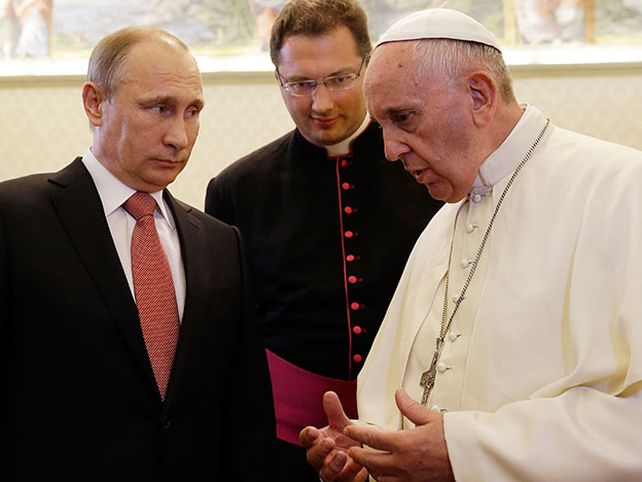 El Papa pidió a Putin esfuerzos sinceros de paz para Ucrania