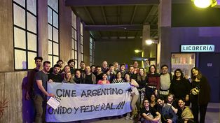 “Cine argentino unido y federal!!!” Esa es la consigna de la Comunidad Audiovisual Rosarina, que se moviliza este jueves en Lavardén.